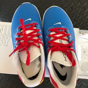 NIKE METCONS WOMEN’S 7.5